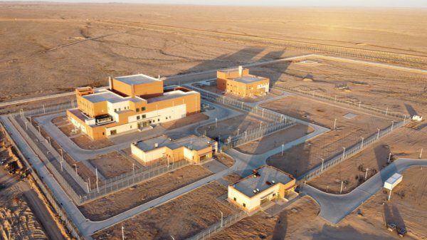 亿正策略 引领全球熔盐堆研究，上海科学家在戈壁滩创新纪录